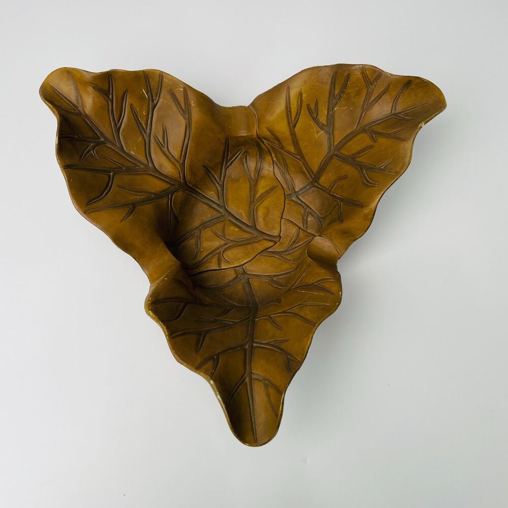 Craftsmans Bench Tobacco Leaf Cigar Ashtray Large Resin Tri Corner Brown 12x12